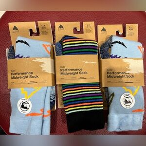 NWT BURTON Kids' Performance Midweight Socks 3 pair Size S-M 13-1 Mini Stripes